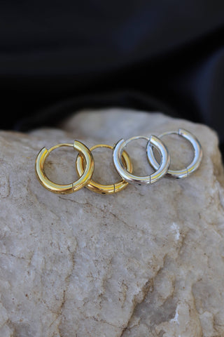 Mara Hoops Silver