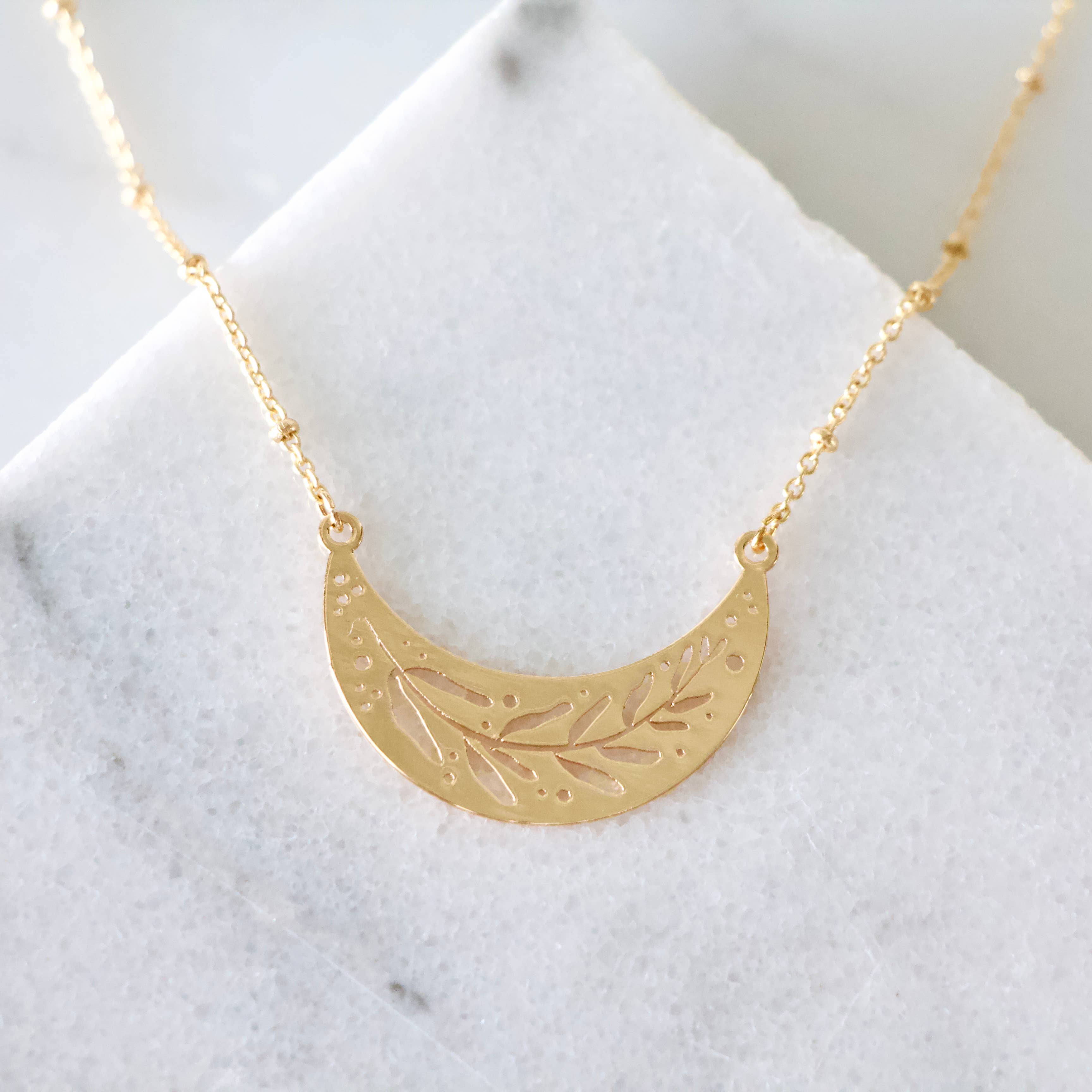 Natural Collar Necklace