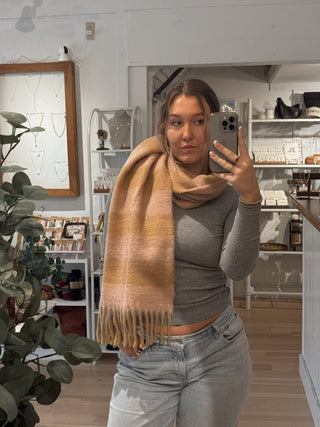 603 Winter Scarf - Simply Sunflowers