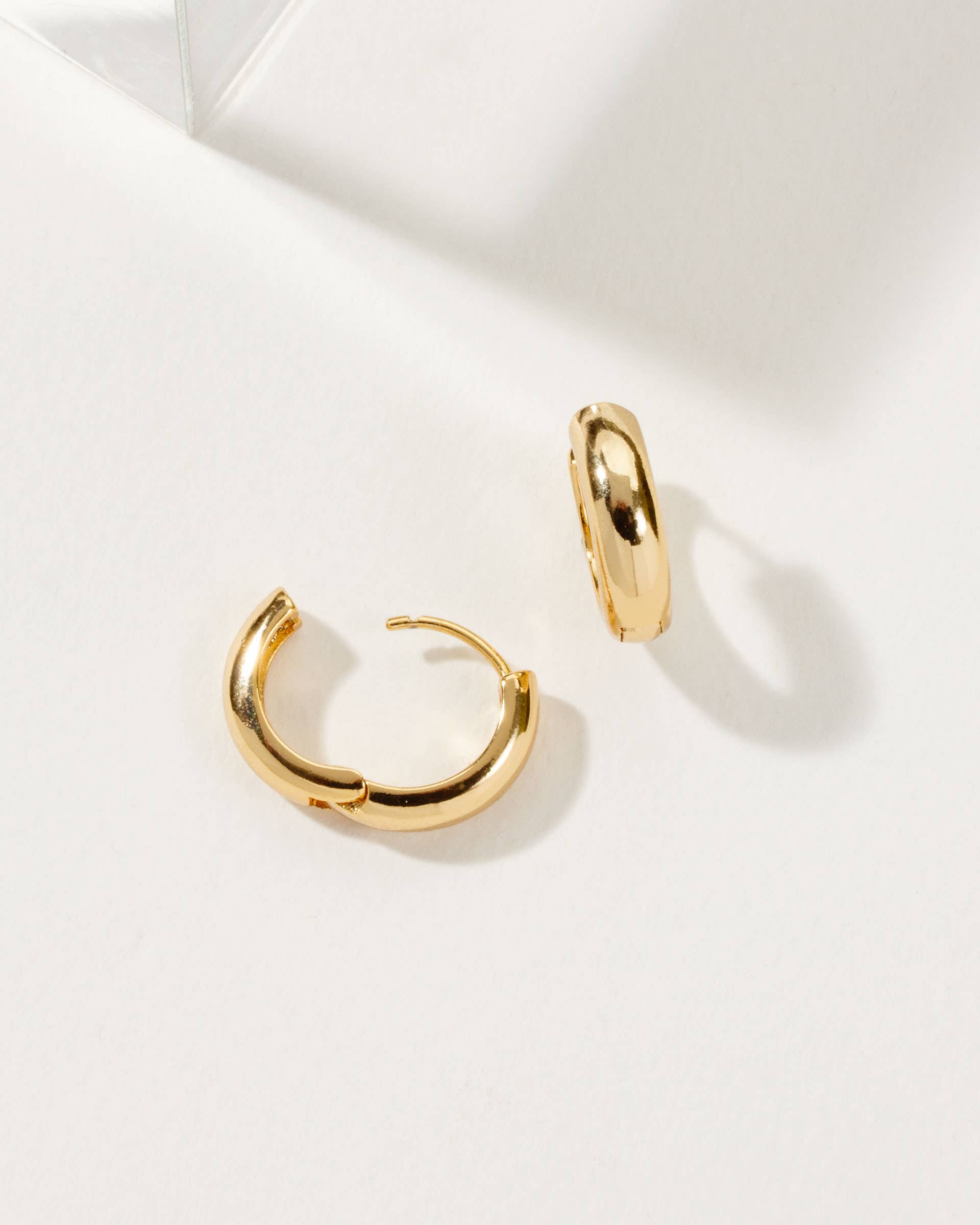 Huggie Hoop Earring- Gold