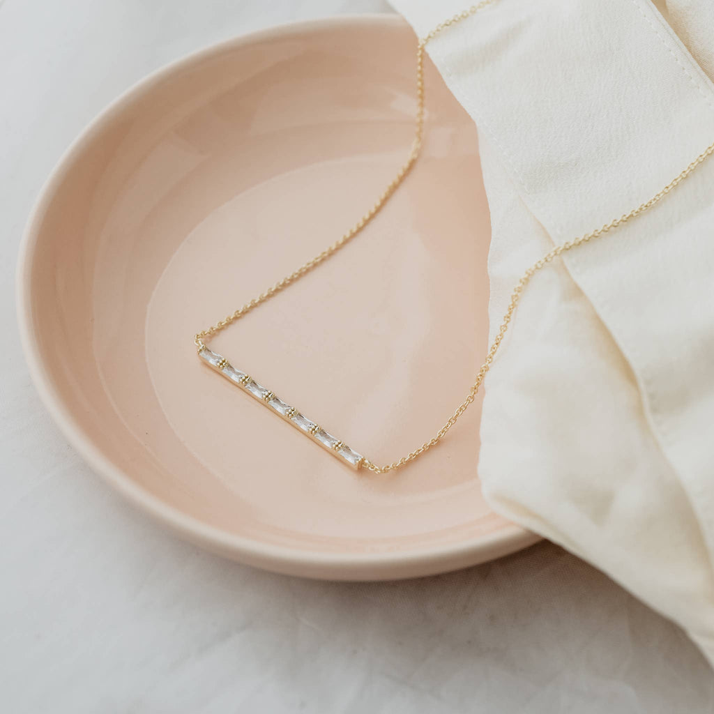 Horizontal Poise Necklace