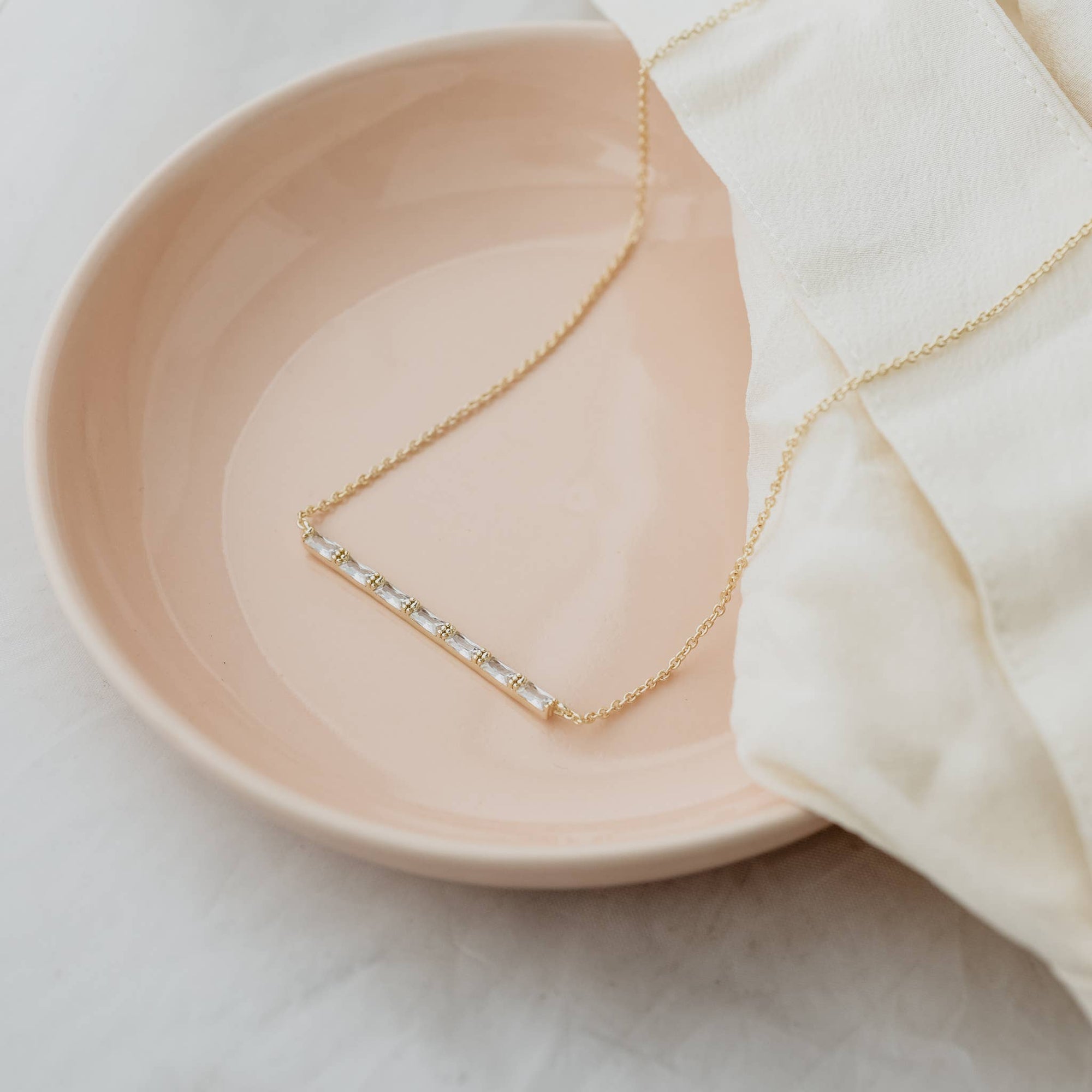 Horizontal Poise Necklace