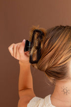 Black Claw Clip