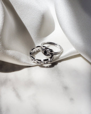 Love Knot Ring | Silver