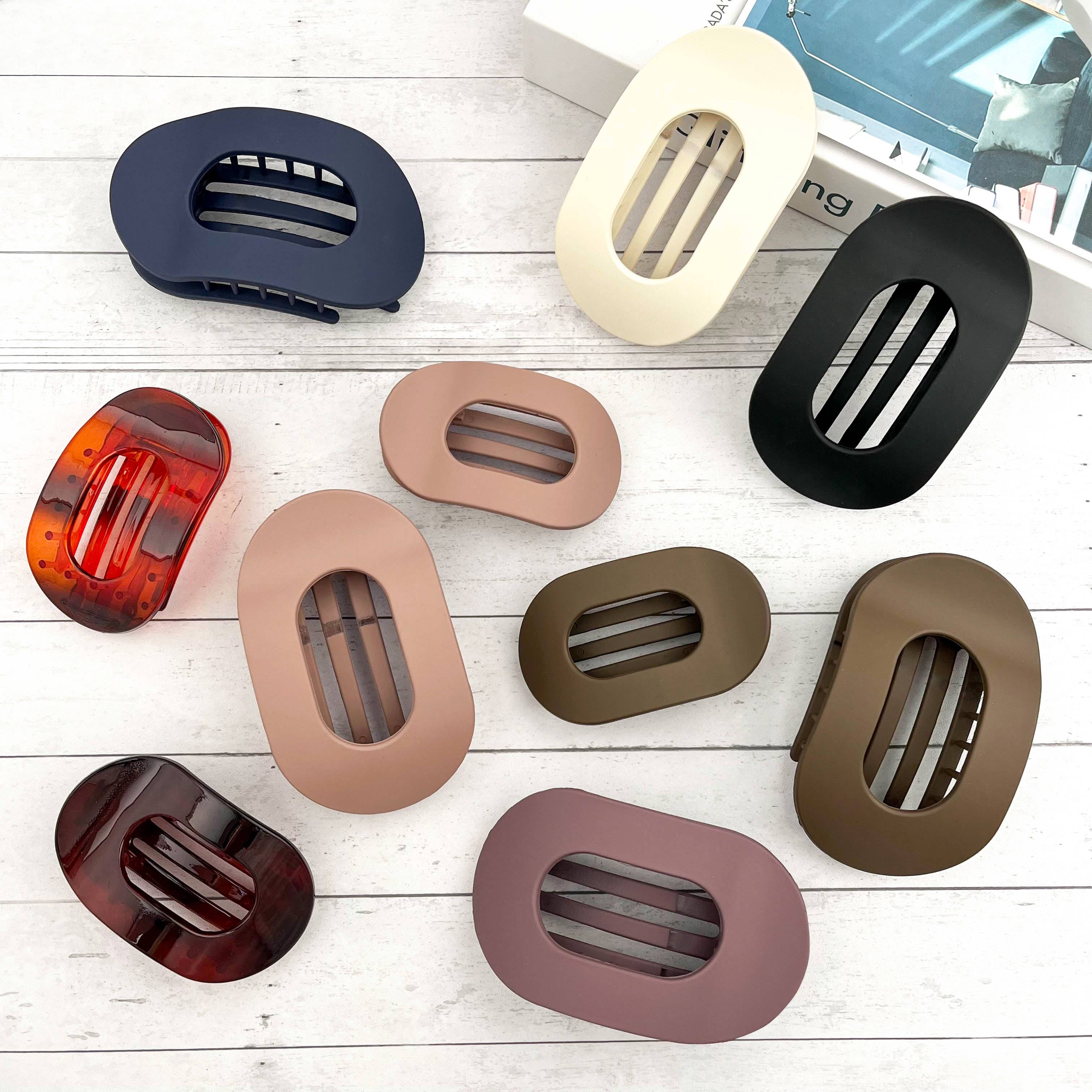 Oval Clip