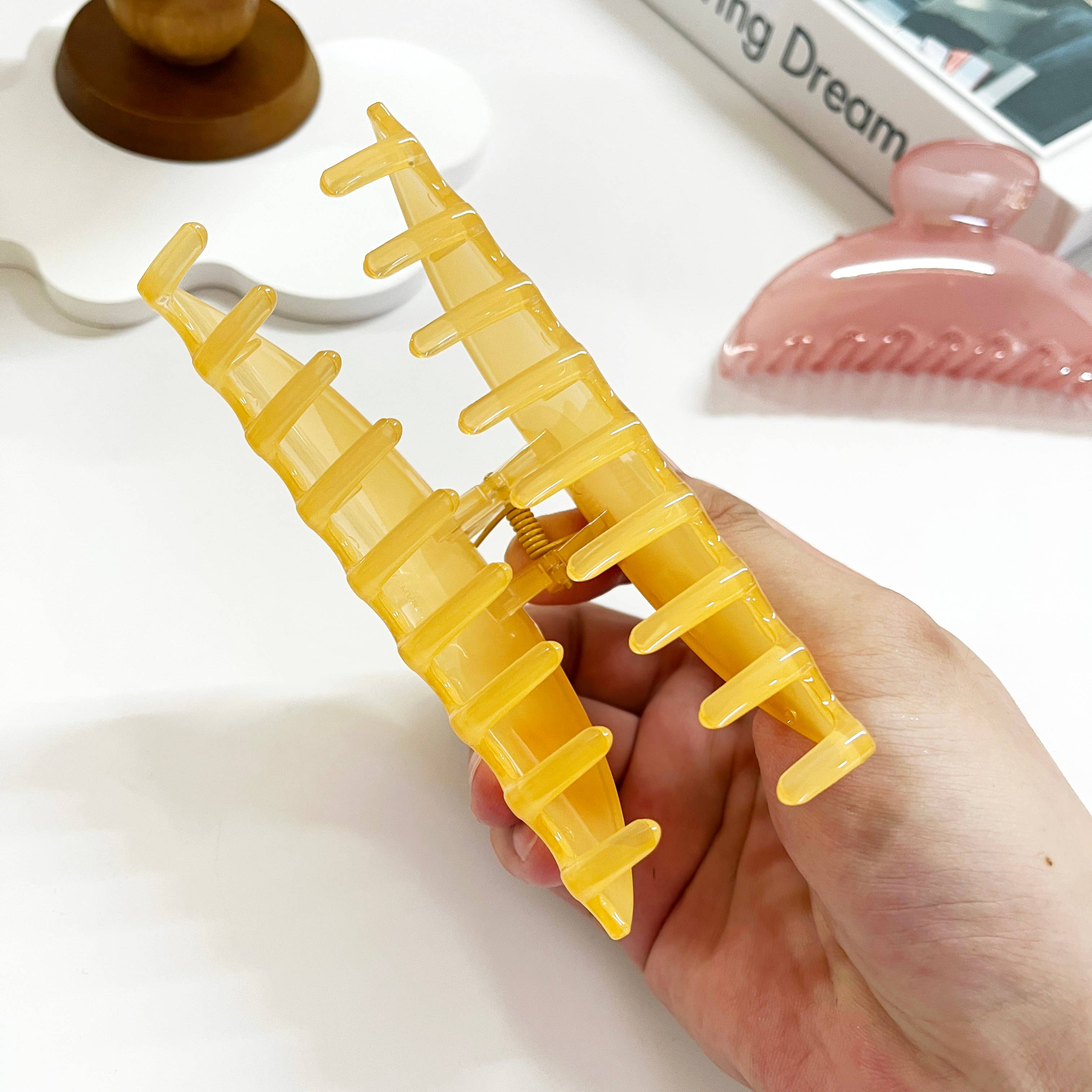 Sorbet Claw Clip
