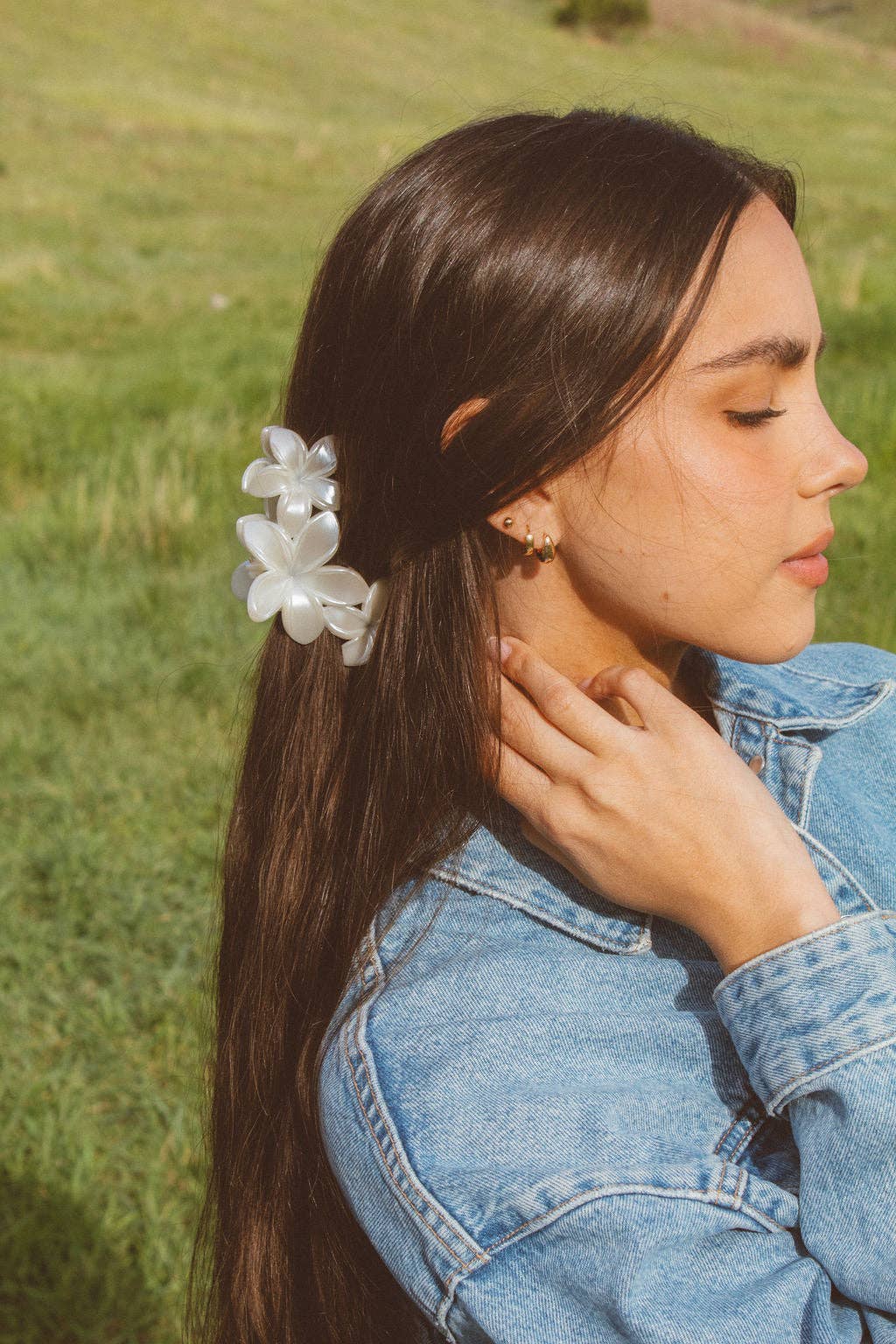 Pearlescent Flower Trio Claw Clip