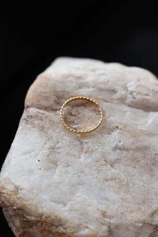 Dainty Twisted Ring - Simply Sunflowers