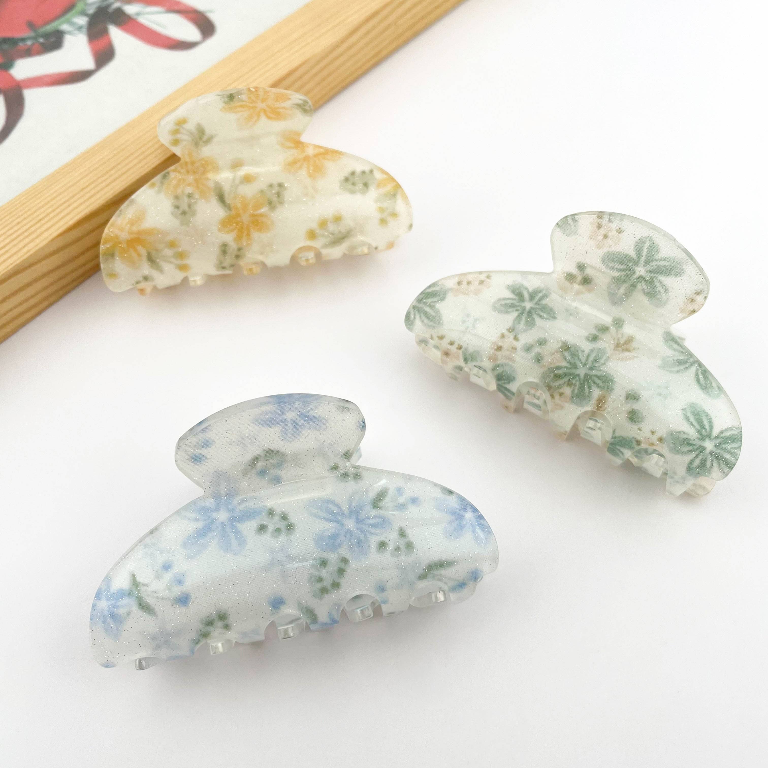 Fresh Florals Clip
