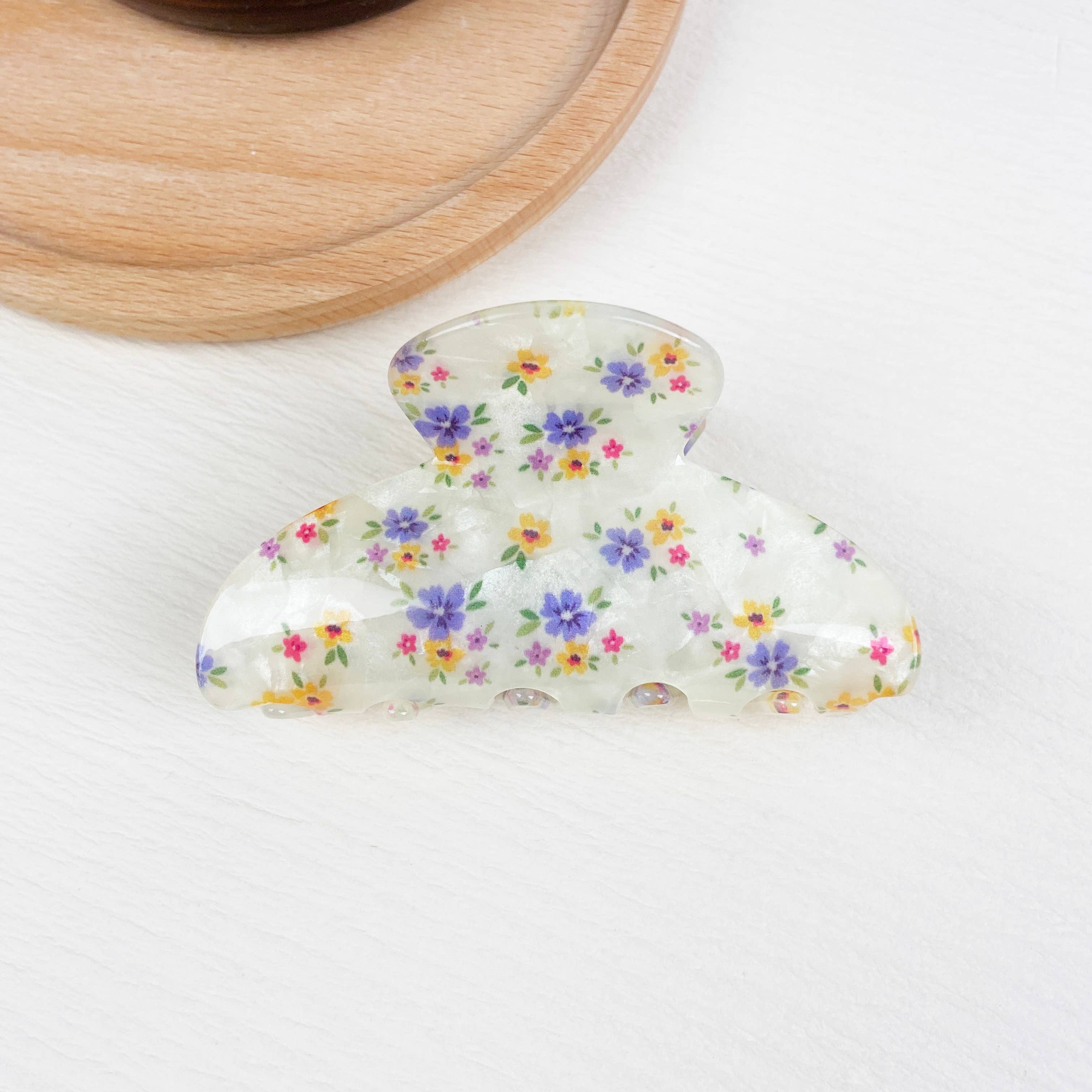 Retro Flower Claw Clip