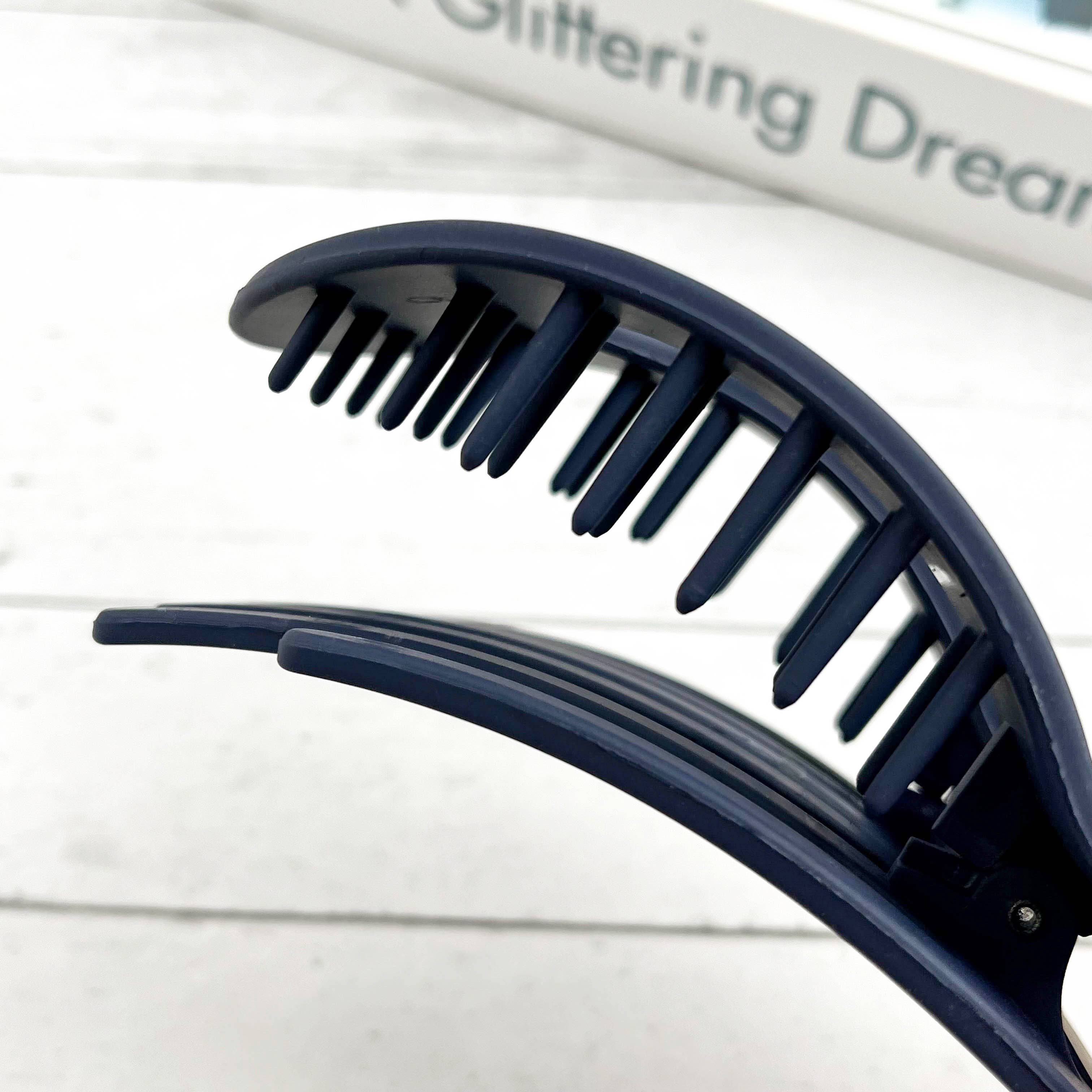 Oval Clip