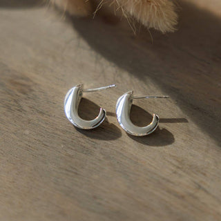 Edgy Studs - Simply Sunflowers