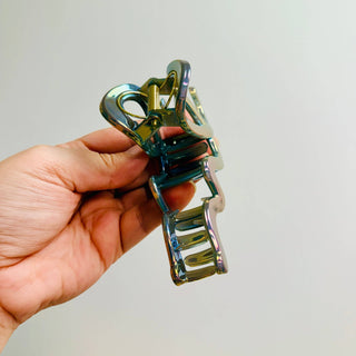 Iridescent Gray Squiggle Clip