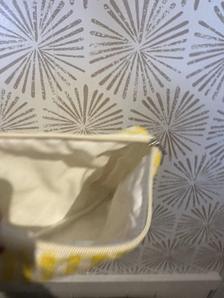 Gingham Travel Bag - Simply Sunflowers