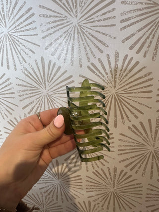 Grass is Greener Claw Clip - Simply Sunflowers