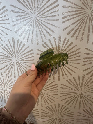 Grass is Greener Claw Clip - Simply Sunflowers