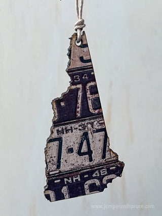 NH Vintage License Plate Ornament - Simply Sunflowers