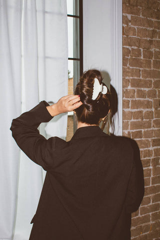 Noir Claw Clip - Simply Sunflowers