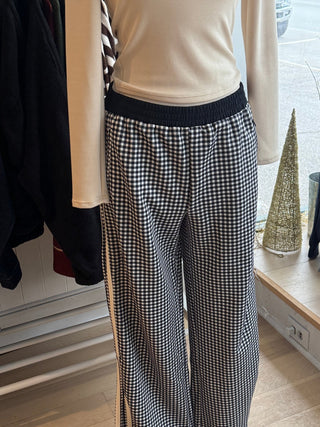 Nordic Pants - Simply Sunflowers