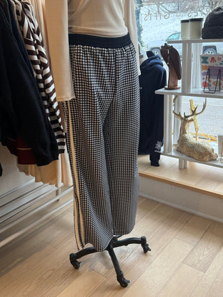 Nordic Pants - Simply Sunflowers