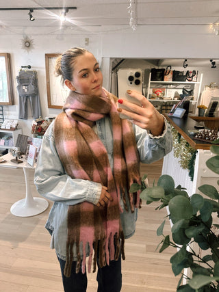 Playing With Plaid - Simply Sunflowers