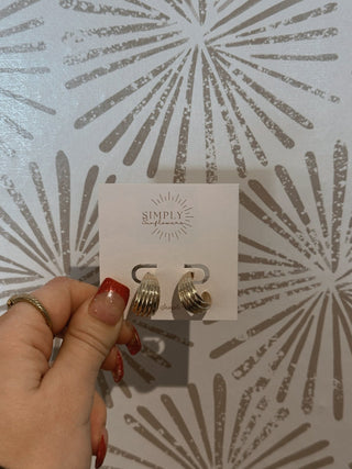 Ribbed Shell Hoop Earrings - Simply Sunflowers