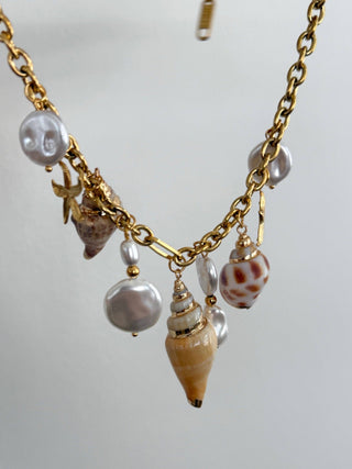 Shelly Charm Necklace - Simply Sunflowers