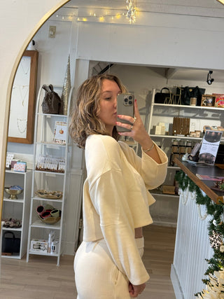 Snowy Morning Crewneck - Simply Sunflowers