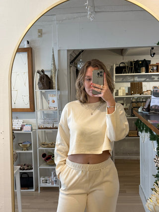 Snowy Morning Crewneck - Simply Sunflowers