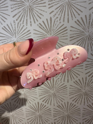 Strawberry Claw Clip - Simply Sunflowers