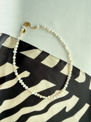 The It Girl Pearl Necklace - Simply Sunflowers