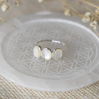 Tri Essence Ring-mother of pearl - Simply Sunflowers