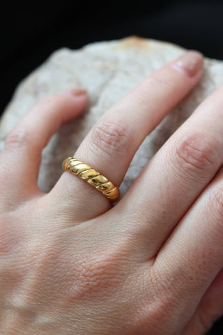Twisted Ring - Simply Sunflowers