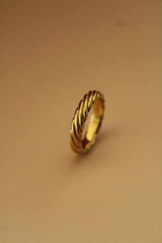 Twyne Ring - Simply Sunflowers
