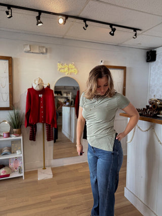 Willow Short Sleeve Top - Simply Sunflowers